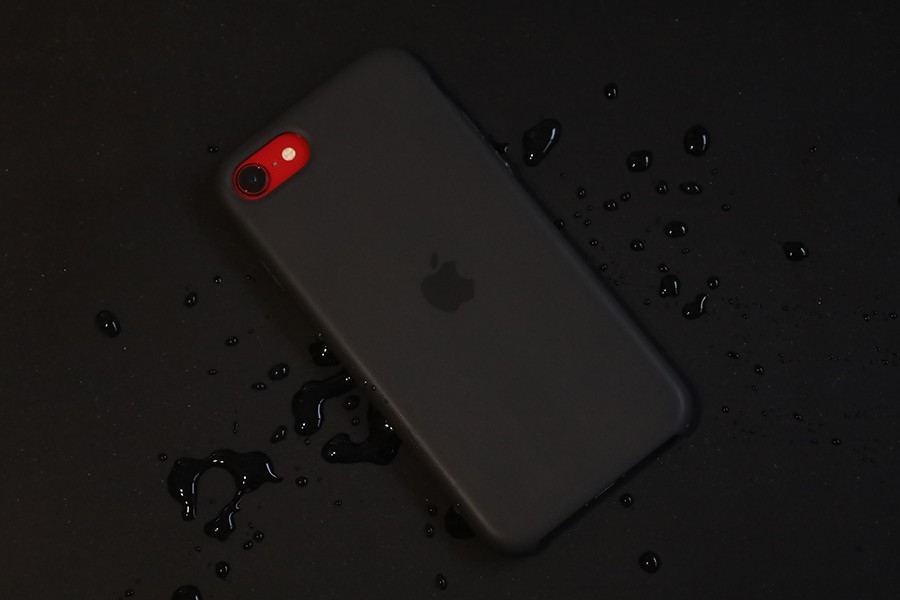 iPhoneApple純正シリコンケースは水しぶきに強い
