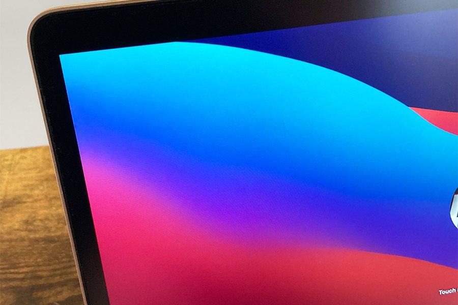 NIMASOアンチグレアフィルム貼付け後のMacBookの輝度はそこまでかわらない