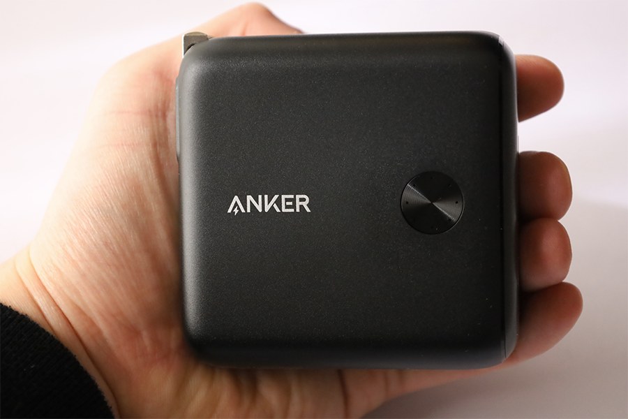 容量10,000mAhのiPhoneおすすめモバイルバッテリー6位：Anker PowerCore Fusion 10000