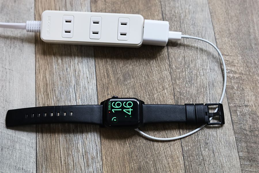 Apple Watch 磁気充電ケーブル「0.3m」は充電器から直接充電することも可能