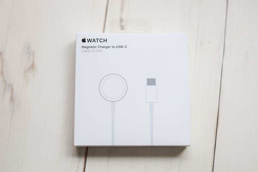 Apple Watch 磁気充電ケーブル「0.3m」のパッケージ