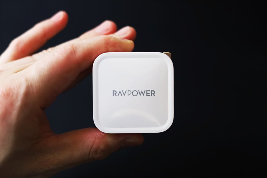 RAVPower RP-PC112はかなり小さいサイズでコンパクト