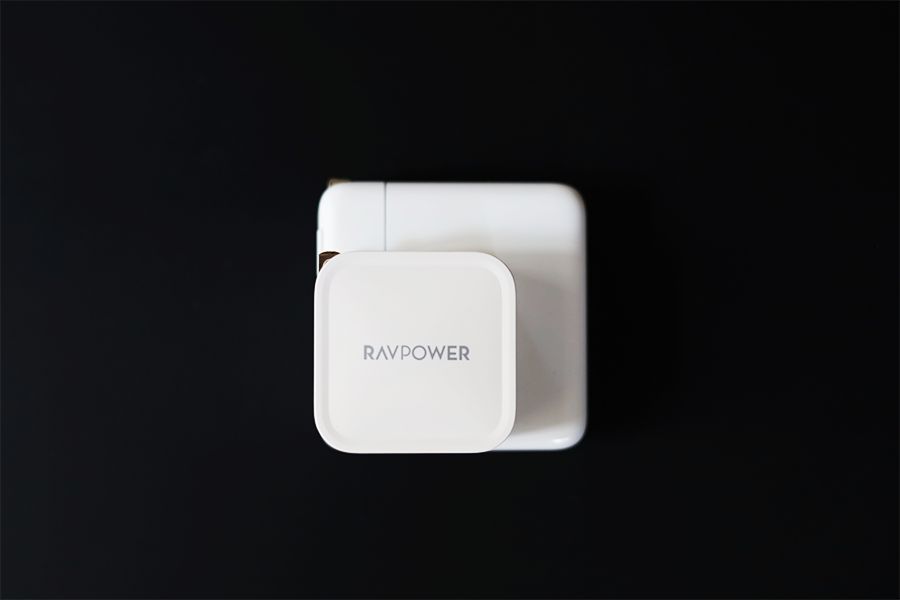 RAVPower RP-PC112とApple充電器比較