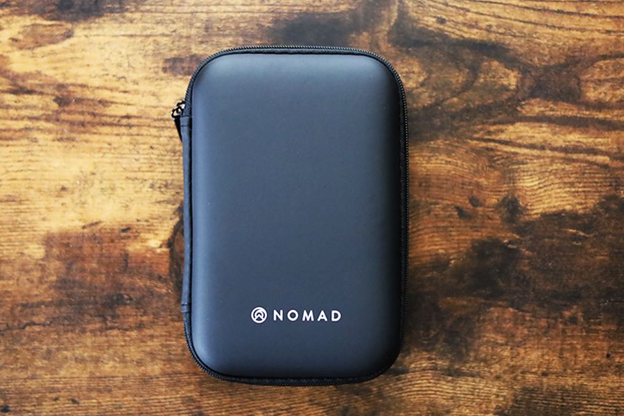 Nomad WiFi Macaroon SEは専用キャリーケースが用意されている