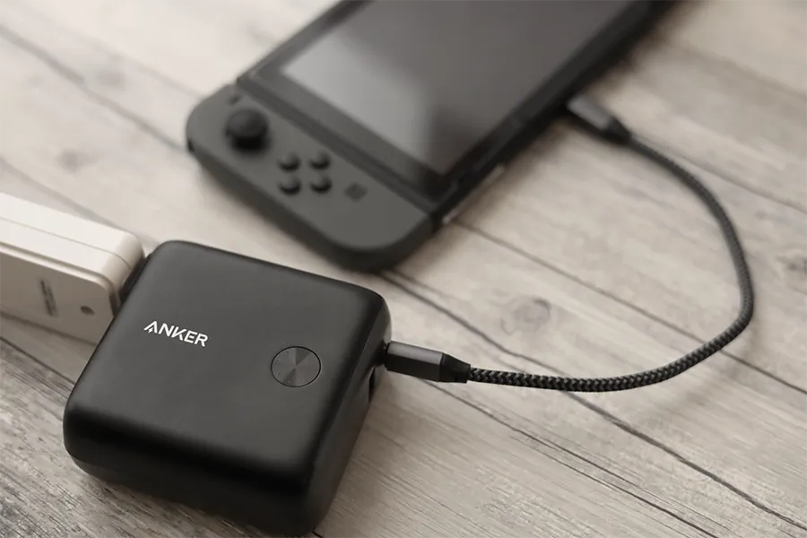 Anker PowerCore 10000はモバイルバッテリーと充電器兼用