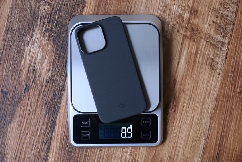 iPhone 13 Pro PITAKA Air Caseの重量8.9g