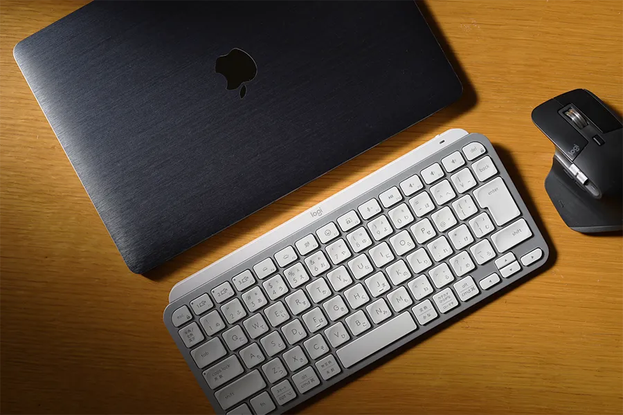 Logicool MX Keys MiniはMacBookと一緒に買いたいキーボード