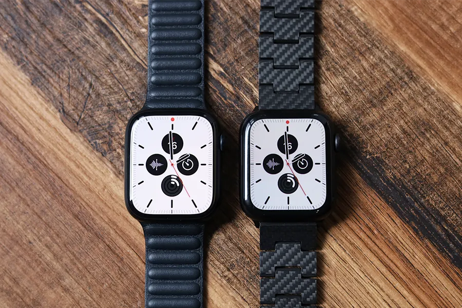 Apple Watch 6と7の白文字盤で比較