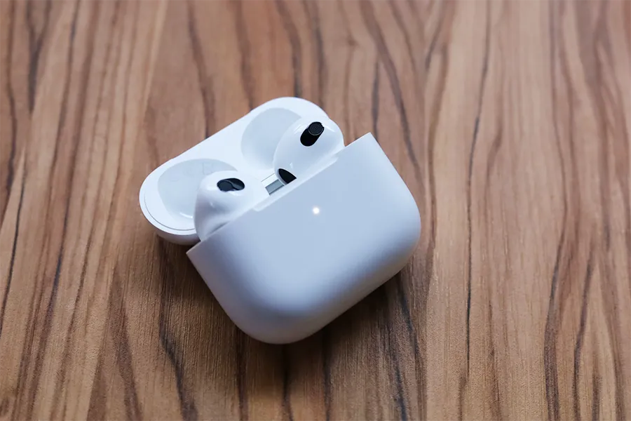 AirPods 3の充電ケースライト