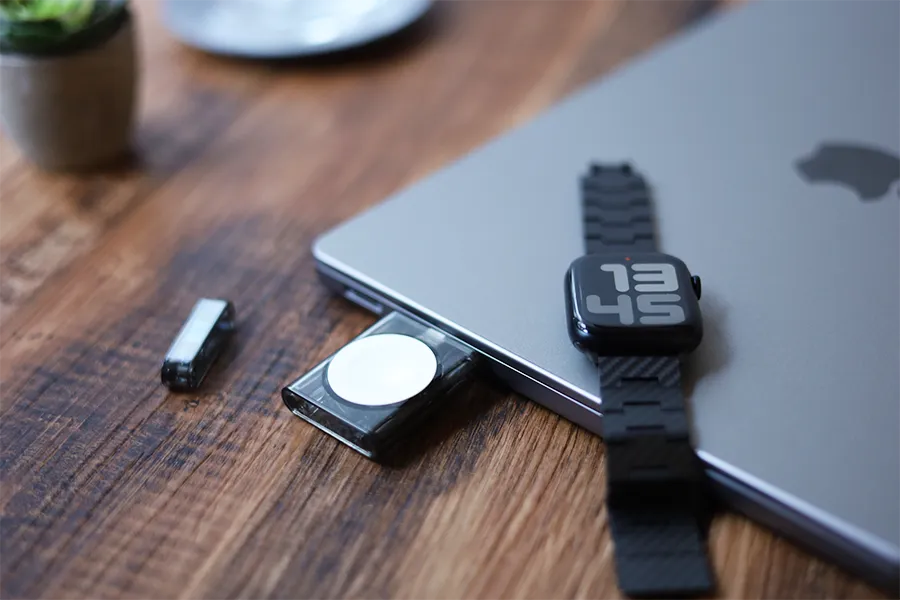 PITAKA PowerDongle for Apple WatchとMacBook・Apple Watch７