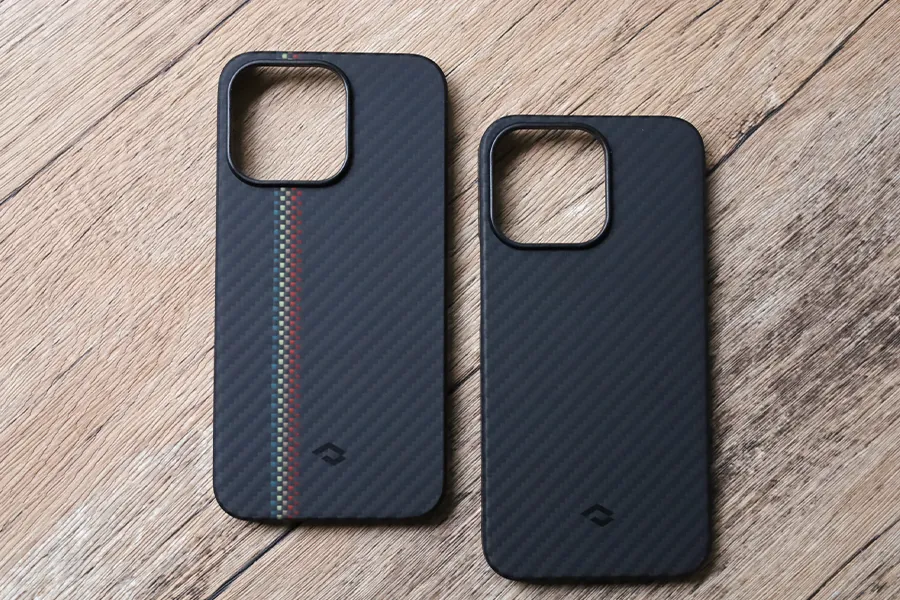 iPhone 13 Pro用 PITAKA MagEZ Case 2 アラミド繊維浮織とノーマルを並べる