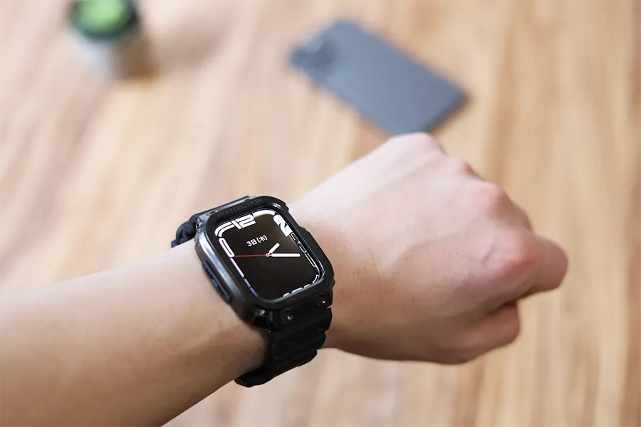 Apple Watchのamband ムービングフォートレスクラシックのApple Watch 7の文字盤