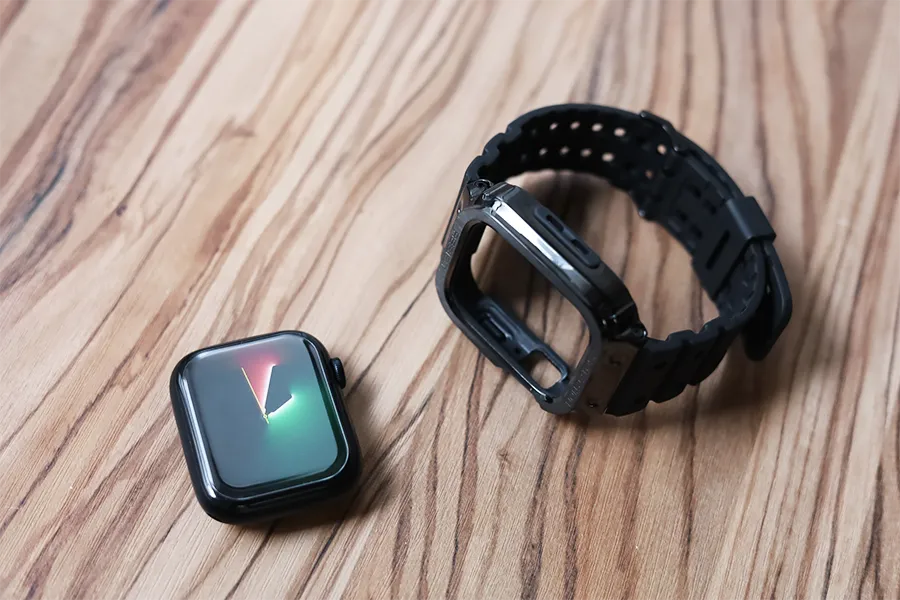 Apple Watchのamband ムービングフォートレスクラシックをApple Watchに装着