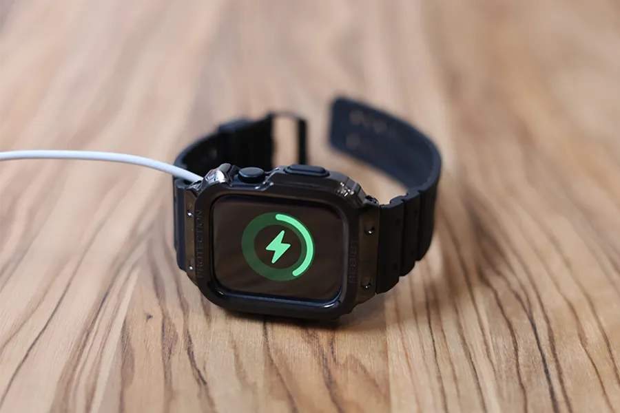Apple Watchのamband ムービングフォートレスクラシックのApple Watch充電は問題なし