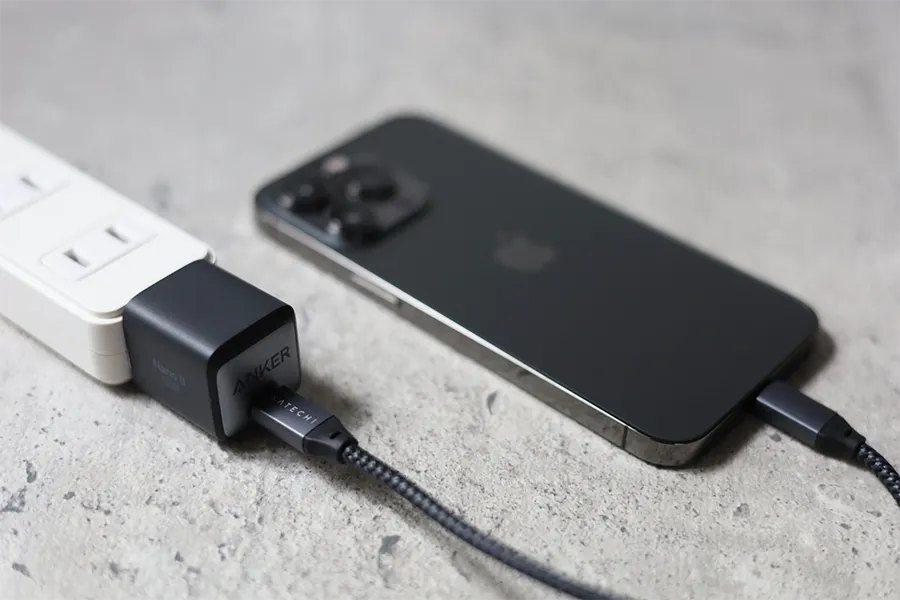 Anker 711 Charger (Nano II 30W) はもちろんiPhone充電可能