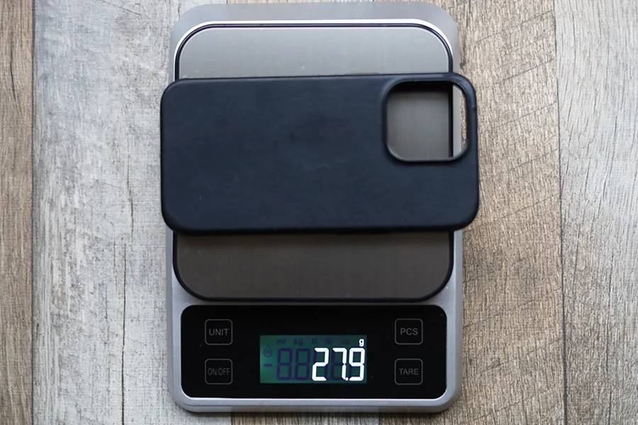 iPhone 14 Pro純正レザーケースの重量
