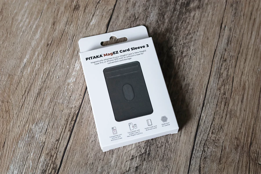 PITAKA MagEZ Case Card Sleeve 3の外箱