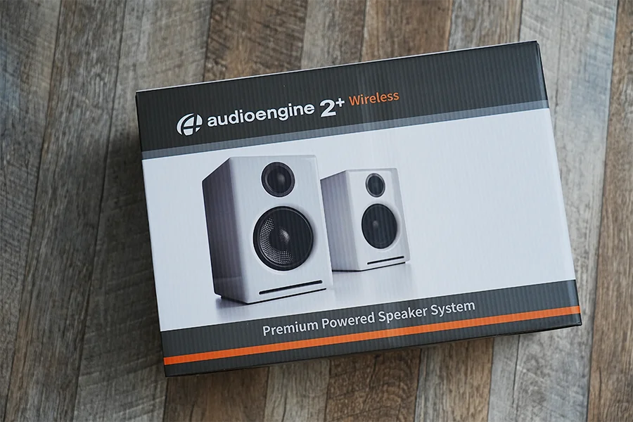 Audioengine A2+ WIRELESS ホワイトの外箱