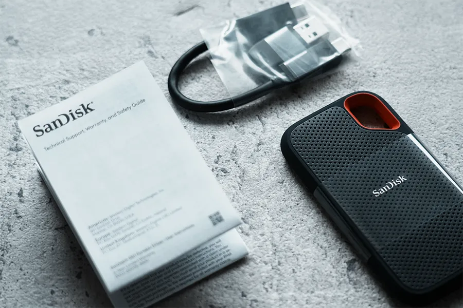 SanDisk SSD 外付けエクストリーム ポータブルSSD DE61の付属品