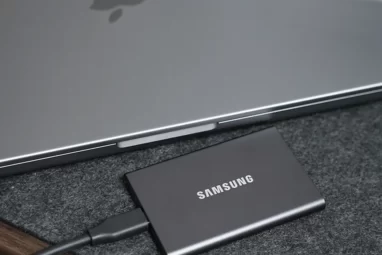 Samsung PortableSSD T7 レビュー｜世界最小級8mm超薄型のイケメンビジュアル外付けSSD