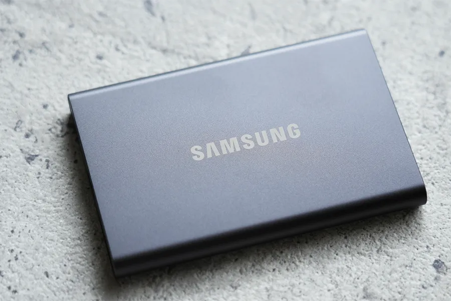 Samsung PortableSSD T7の表面