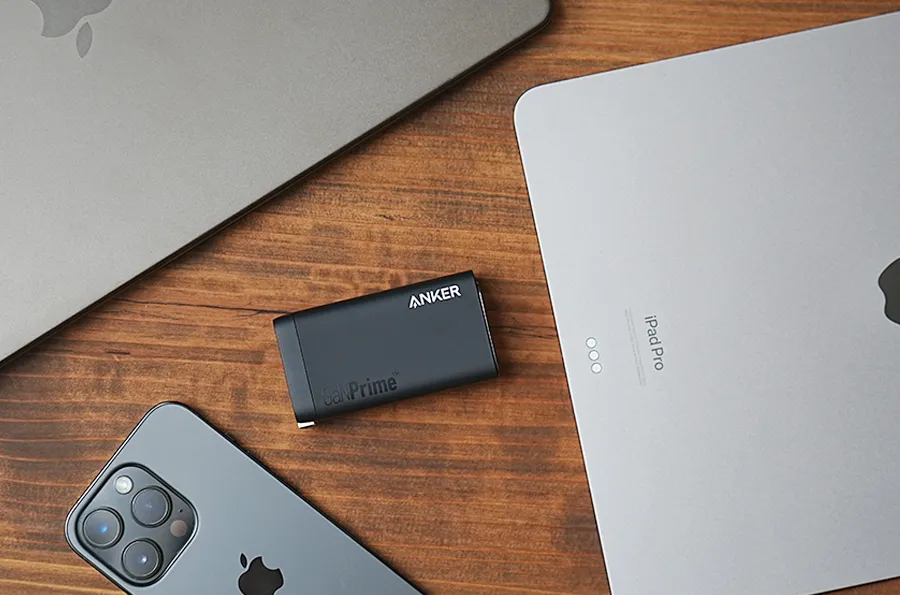 Anker 737 Charger (GaNPrime 120W)とMacBook ProとiPad ProとiPhone