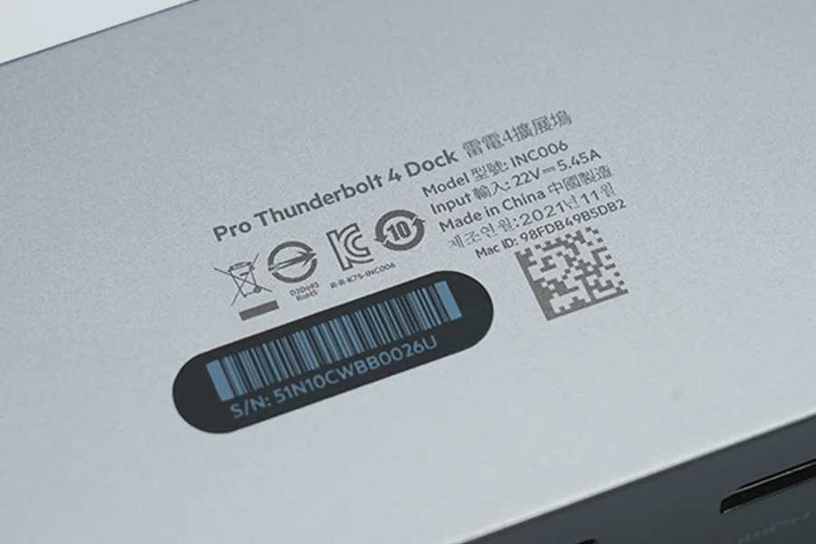Belkin CONNECT Pro Thunderbolt 4 Dockの背面各種認証マーク